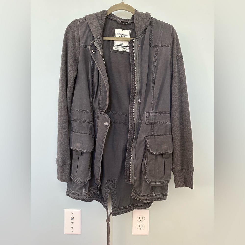 Abercrombie & Fitch Women’s Utility Jacket in Charcoal Grey